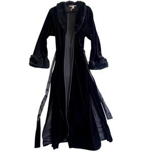 VTG Jacalyn Bennett Black Velour Robe Gothcore Witchy Gothic Romantic Size L